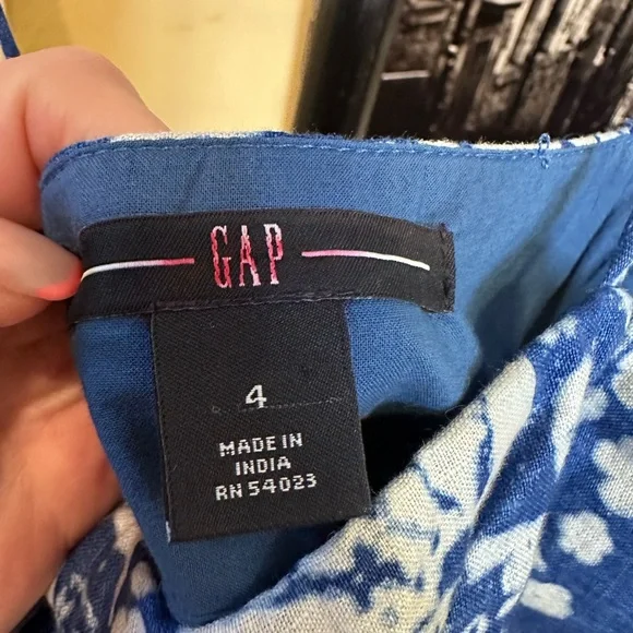 The Gap Batik 100% linen lined dress with adjustable tie straps and pockets - Picture 3 of 9